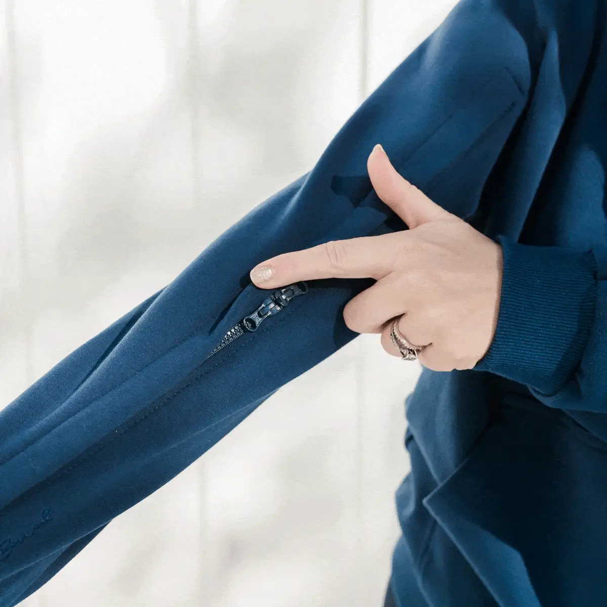 IV Zip Hoodie - Image 62